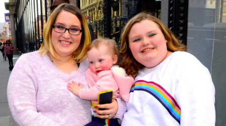 Alana Thompson lives with her half-sister Lauryn "Pumpkin" Shannon.